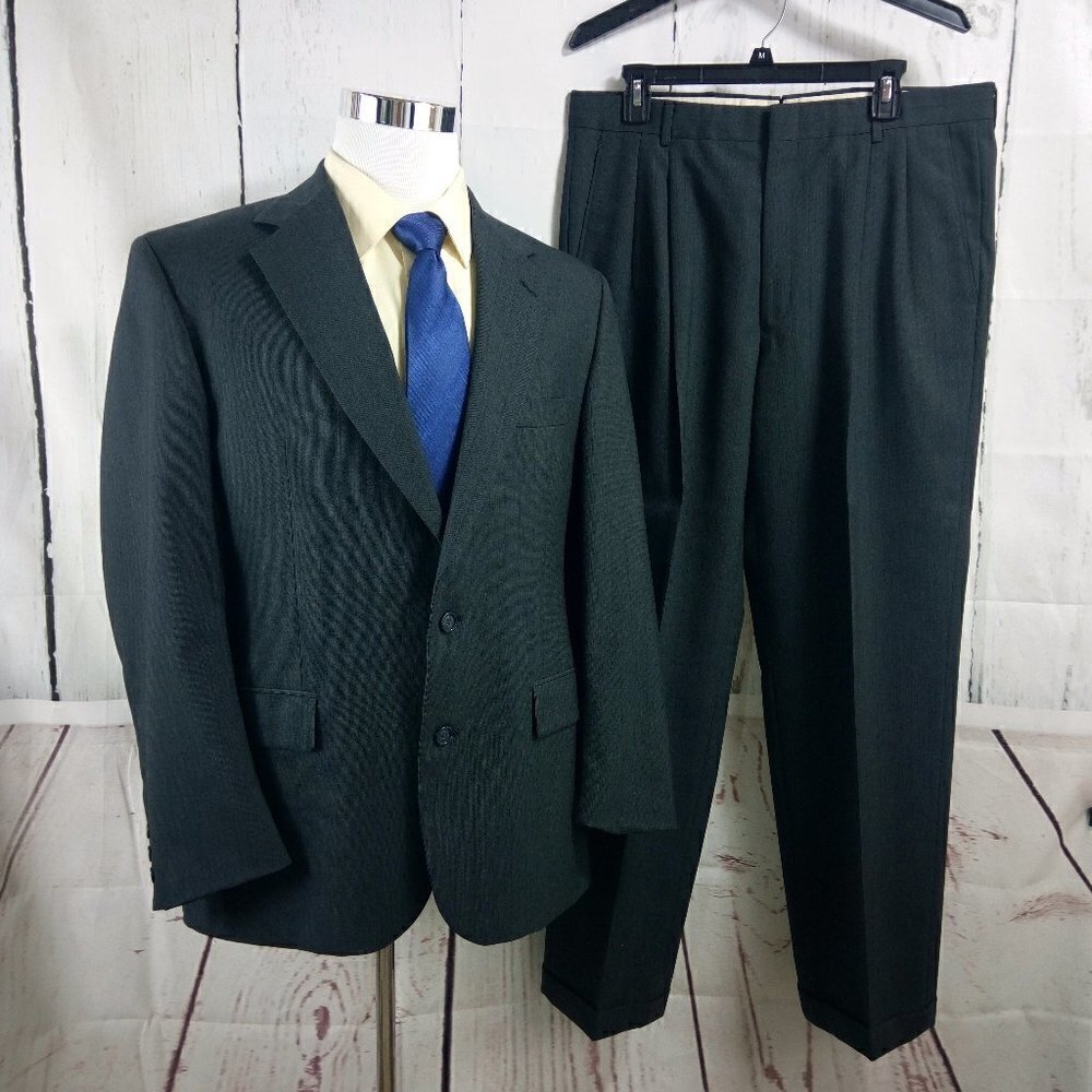 Jeffrey Banks 41R Dark Gray Striped 2pc Suit